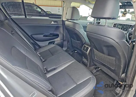 2021 Kia Sportage Ex z USA, uszkodzony, nr VIN KNDPNCAC3M7910815